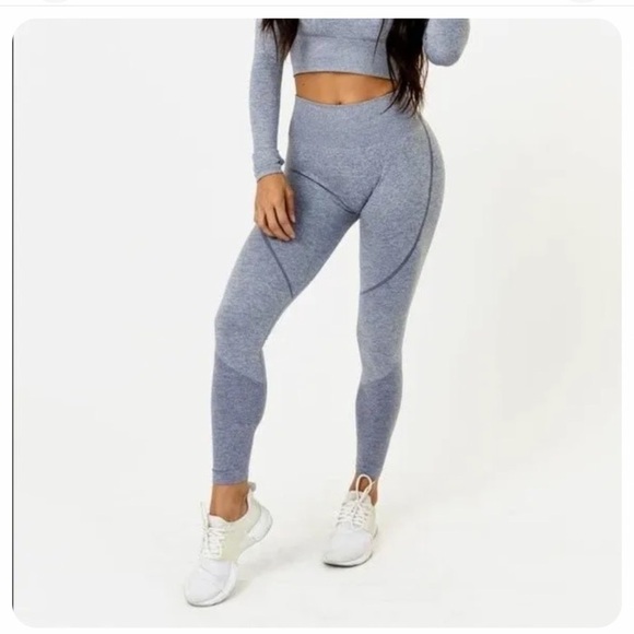 ACTA • Women’s Athletic Purple Seamless Leggings Size Medium - Picture 1 of 6